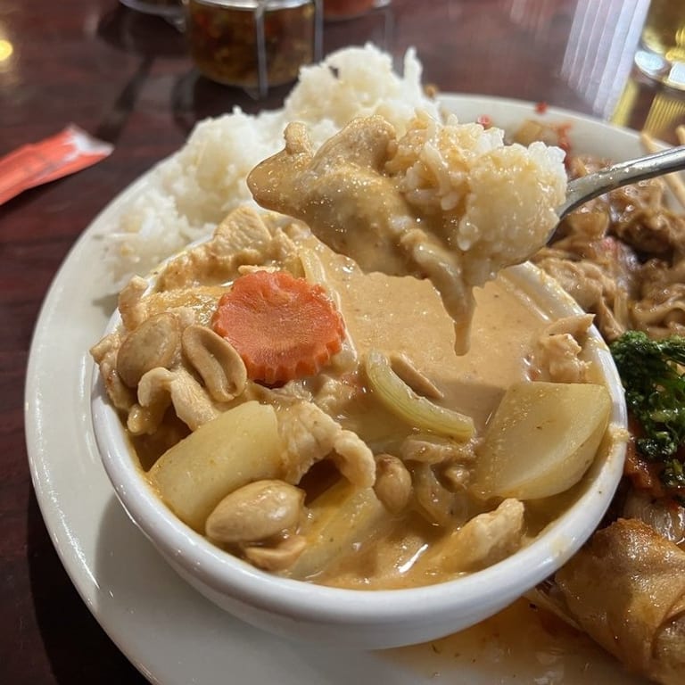 Delicious Massaman Curry Awaits